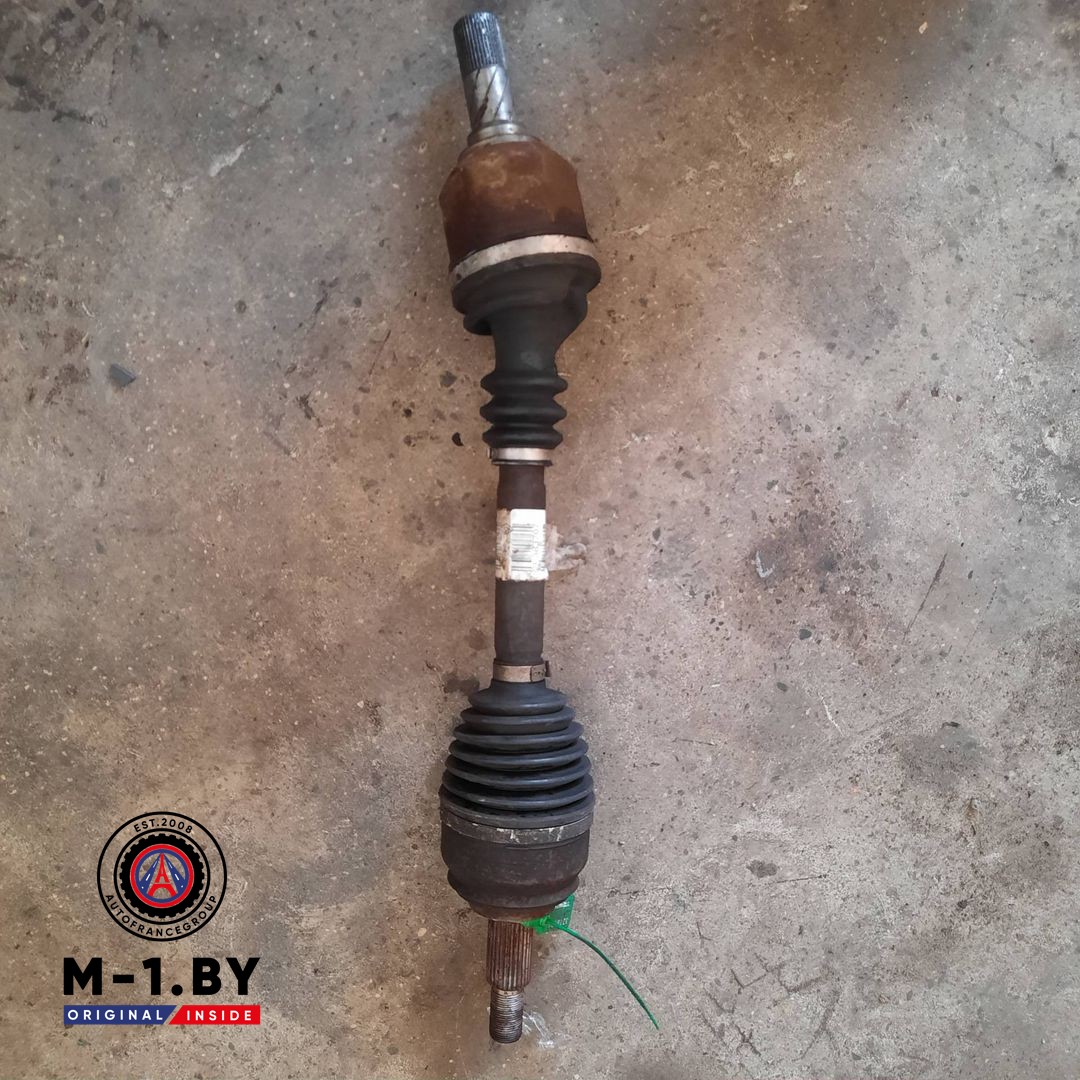 полуось передняя левая (приводной вал, ШРУС) Renault Scenic 2 поколение (2003 - 2006), 2.0 л., дизель, 8200383707