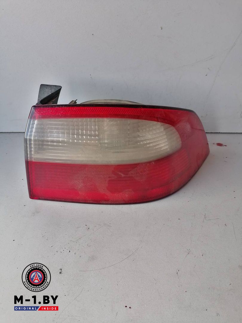 фонарь задний правый Renault Laguna 2 поколение (2001 - 2005), 8200002474