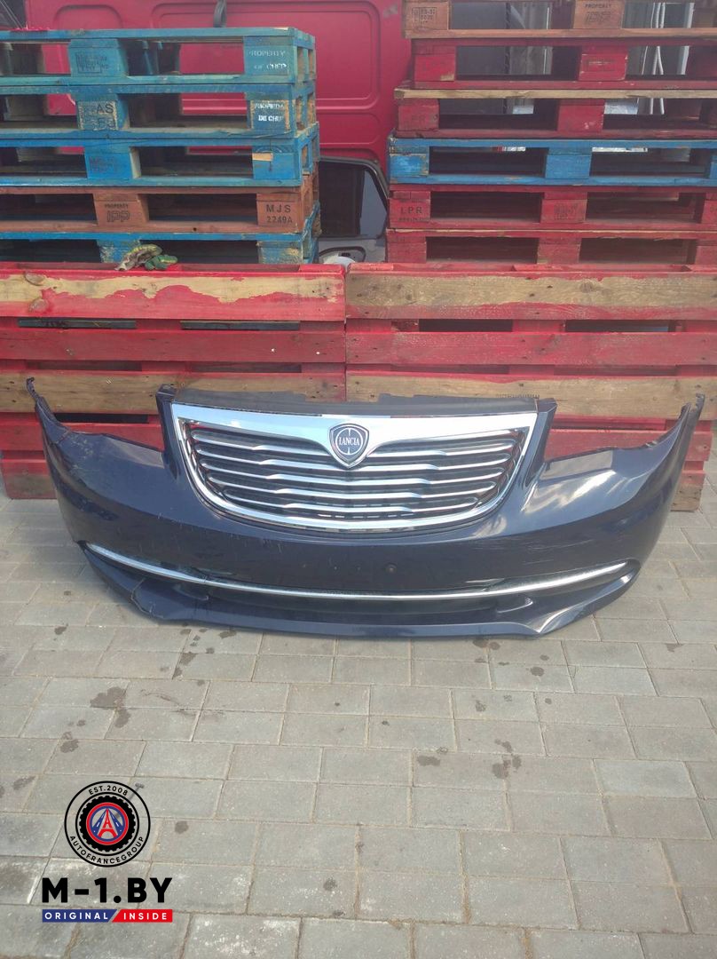 бампер передний Chrysler Voyager 5 поколение [рестайлинг] 2011