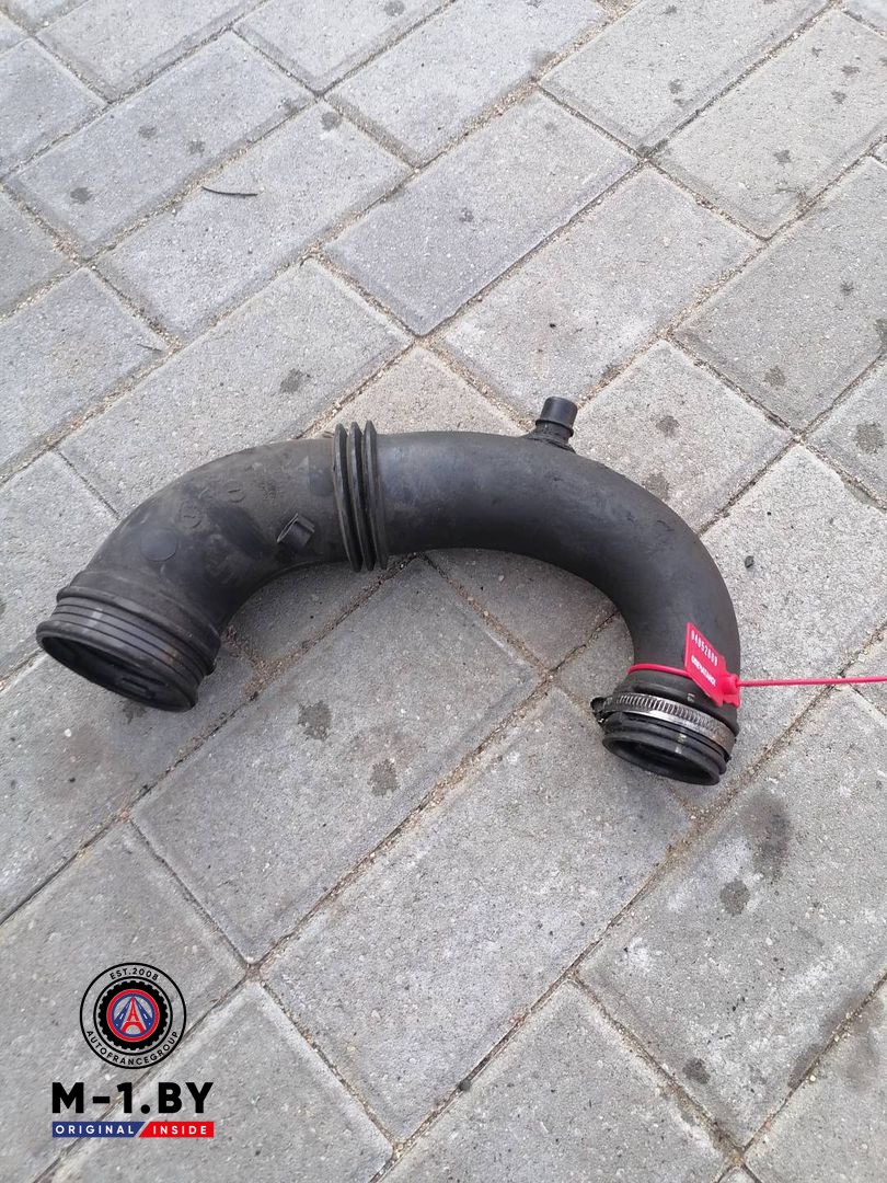 патрубок воздушного фильтра Opel Vivaro A (2001 - 2006), 1.9 л., дизель, 8200396908