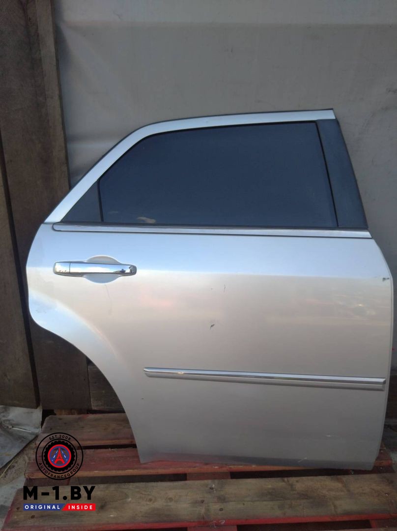 дверь задняя правая Chrysler 300C 1 поколение (2004 - 2011)