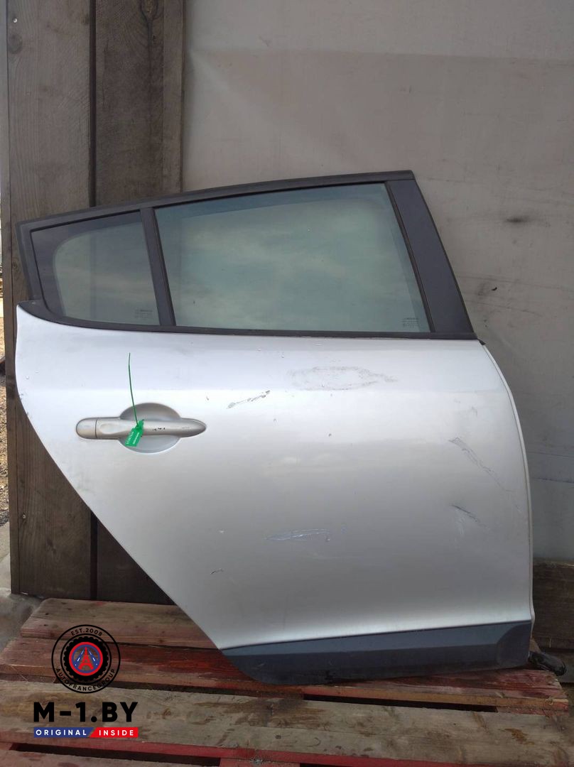 стеклоподъемник задний правый Renault Megane 3 поколение (2008 - 2014)