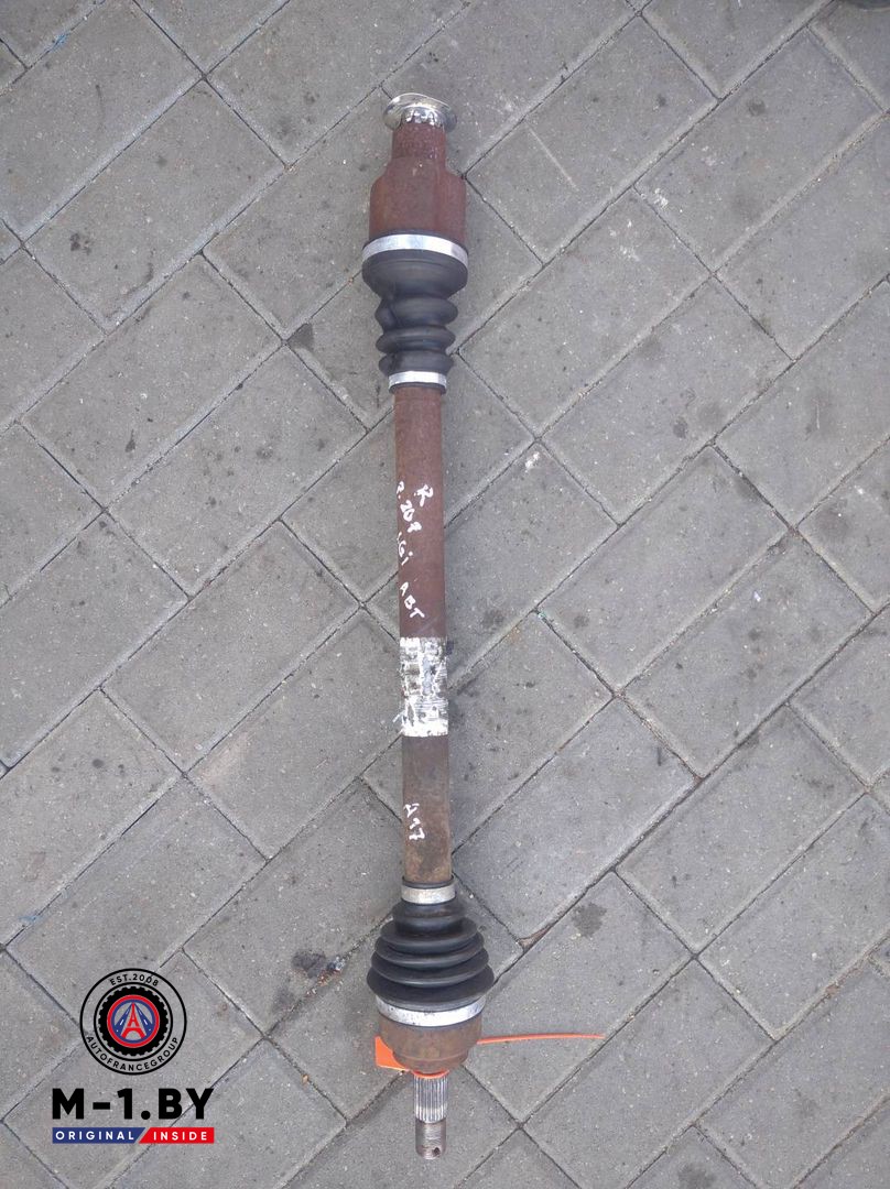 полуось передняя левая (приводной вал, ШРУС) Peugeot 207 1 поколение (2006 - 2009), 1.6 л., бензин, АКПП, 9656098180