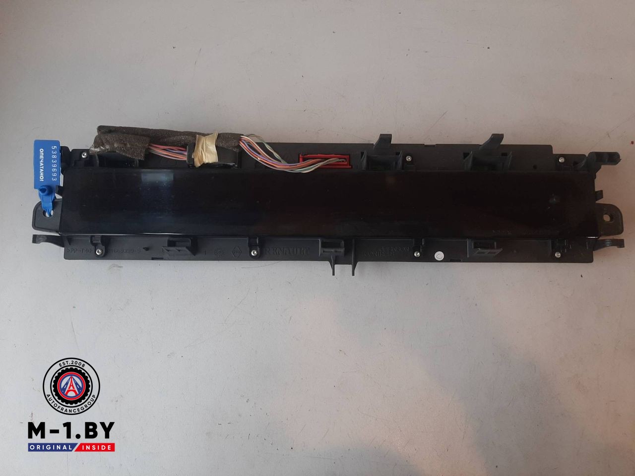 щиток приборов (приборная панель) Renault Scenic 2 поколение (2003 - 2006), P8200704463A