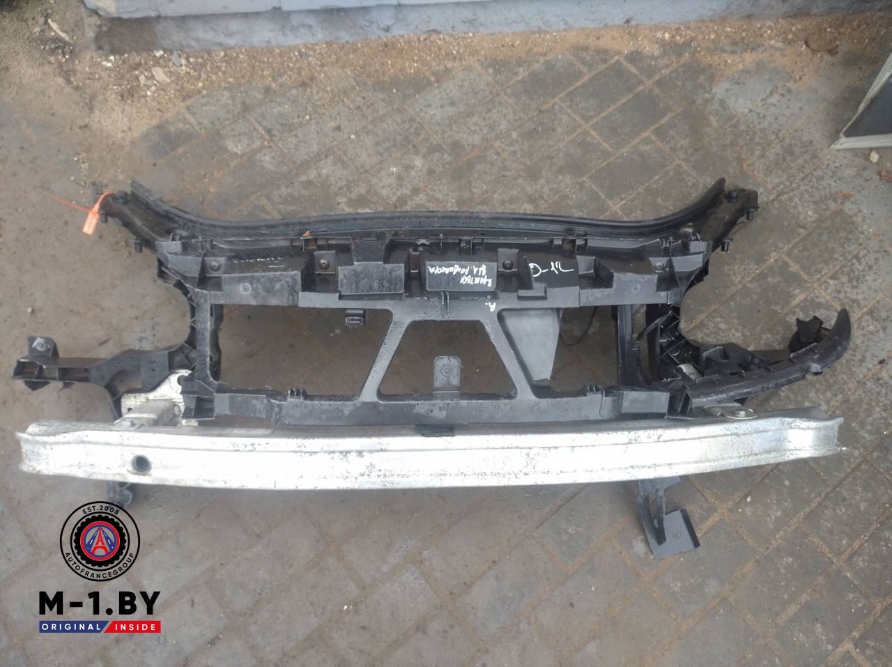 передняя панель крепления облицовки (телевизор) Renault Scenic 2 поколение (2003 - 2006)