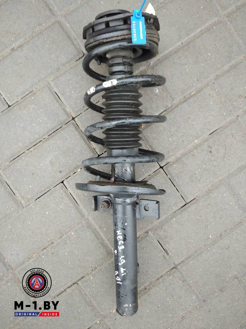 стойка передняя правая Renault Megane 2 поколение (2002 - 2006), 1.9 л., дизель