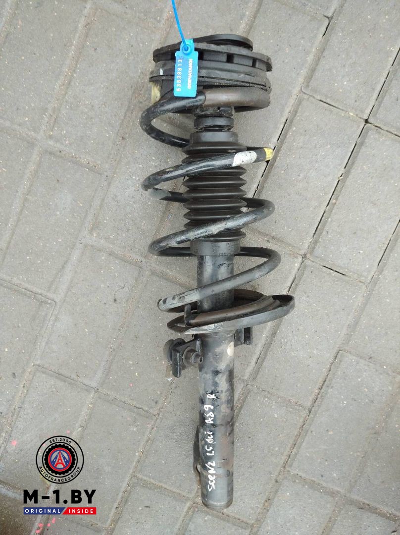 стойка передняя правая Renault Scenic 2 поколение (2003 - 2006), 1.5 л., дизель