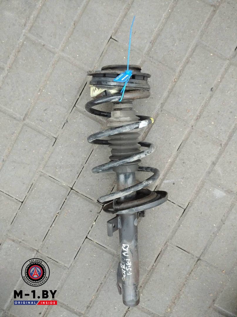 стойка передняя левая Renault Scenic 2 поколение (2003 - 2006), 1.5 л., дизель