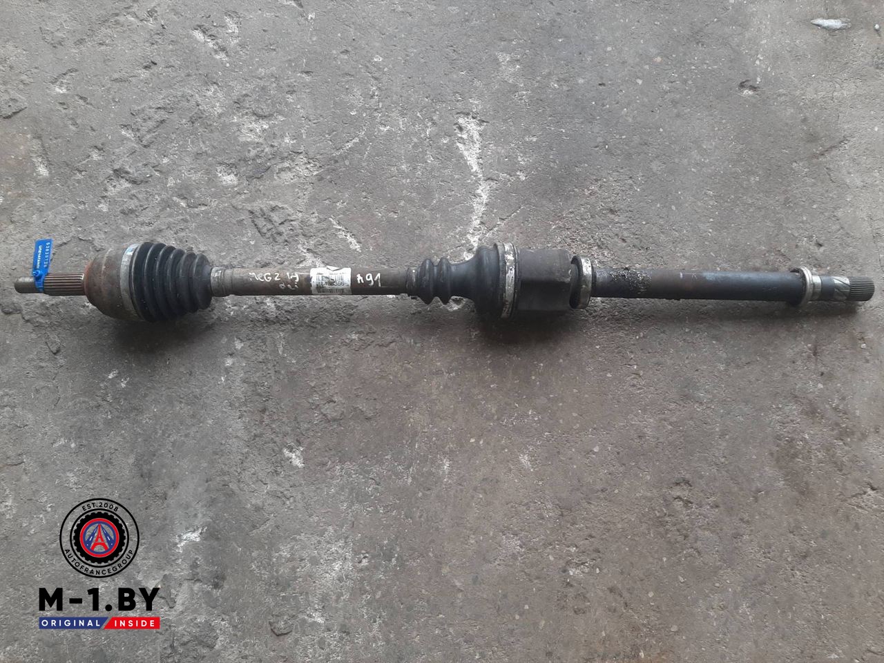 полуось передняя правая (приводной вал, ШРУС) Renault Megane 2 поколение (2002 - 2006), 1.9 л., дизель, 8200436366