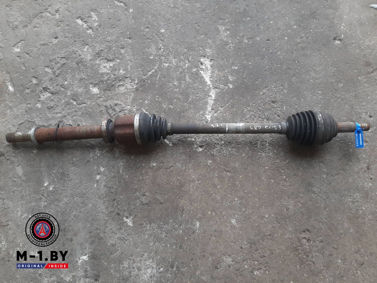 полуось передняя правая (приводной вал, ШРУС) Renault Clio 3 поколение (2005 - 2009), 1.2 л., бензин, 391009067R
