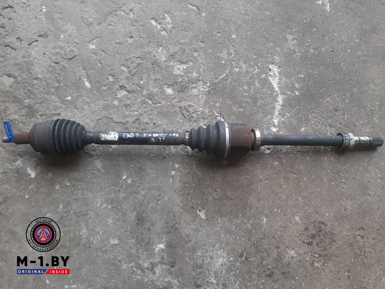 полуось передняя правая (приводной вал, ШРУС) Renault Laguna 3 поколение (2007 - 2012), 2.0 л., дизель, 8200618168