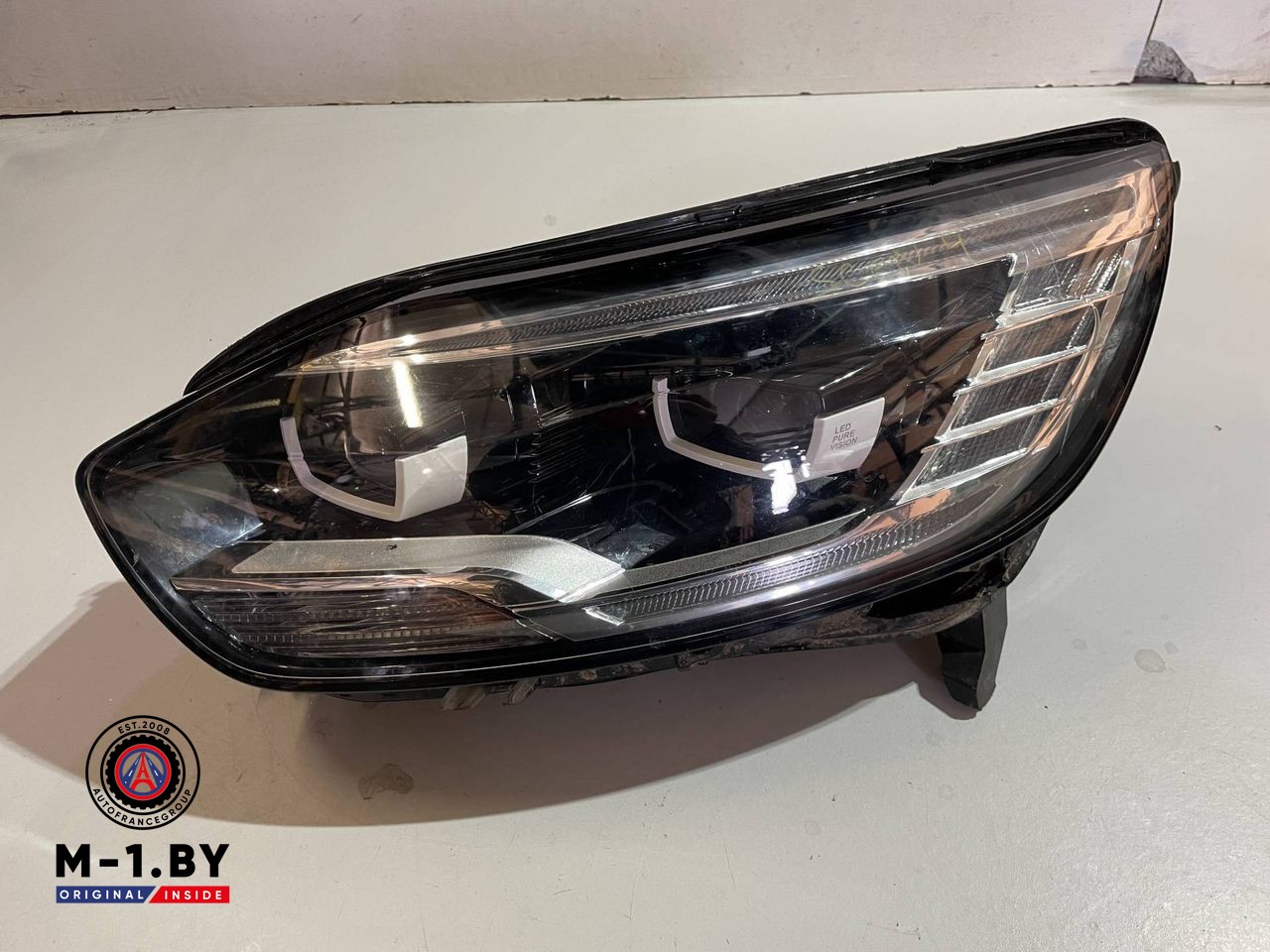 фара левая Renault Scenic 4 поколение (2016 - 2020), 260609704R