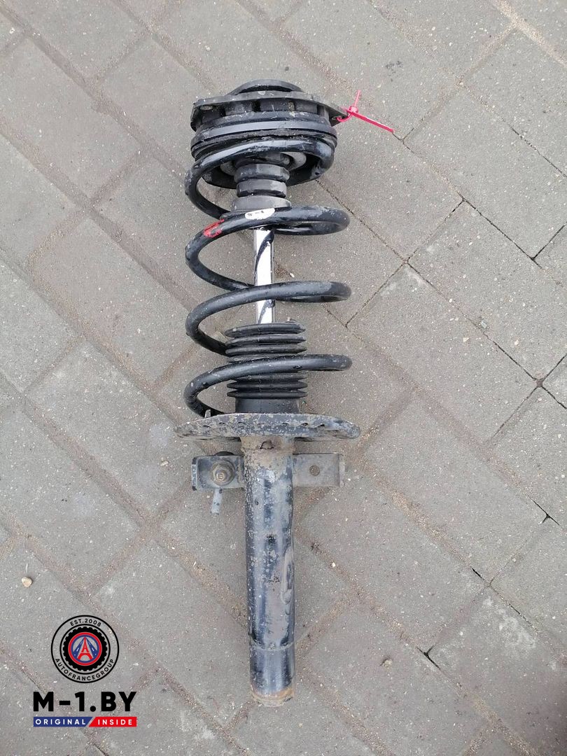 стойка передняя правая Renault Megane 2 поколение (2002 - 2006), 1.9 л., дизель