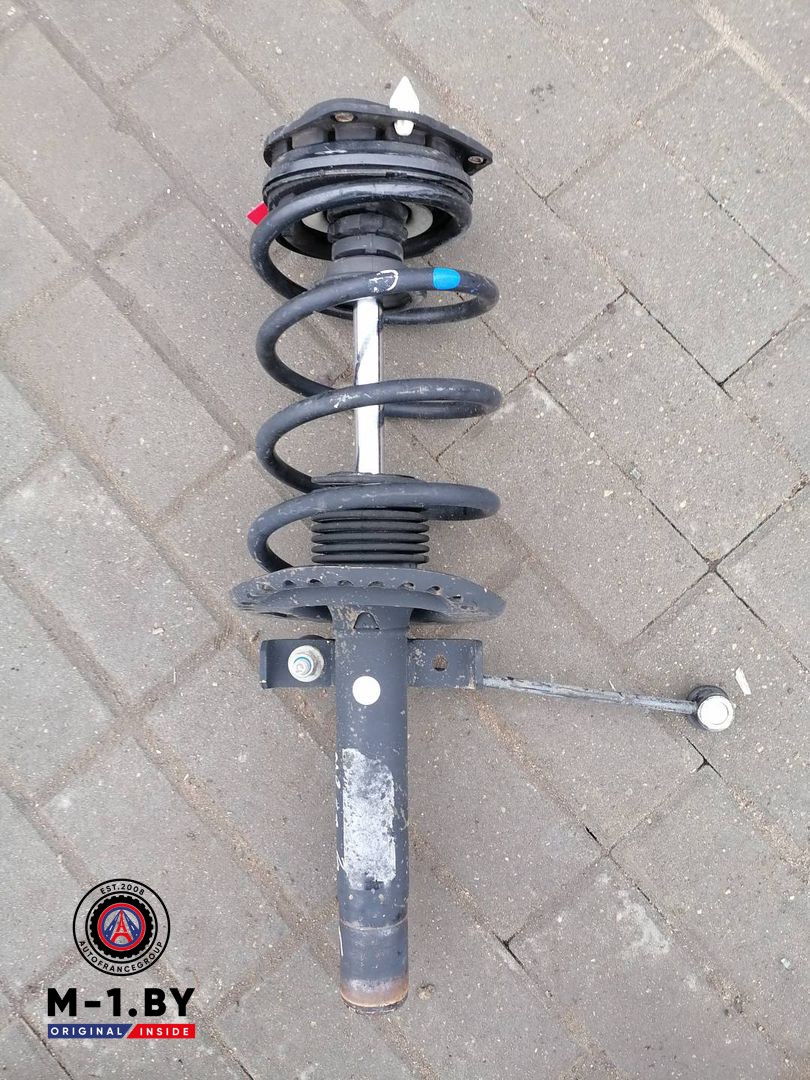 стойка передняя правая Renault Megane 2 поколение (2002 - 2006), 1.5 л., дизель