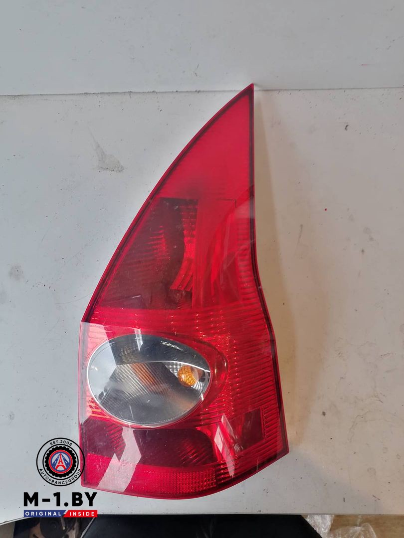 фонарь задний правый Renault Megane 2 поколение (2002 - 2006)