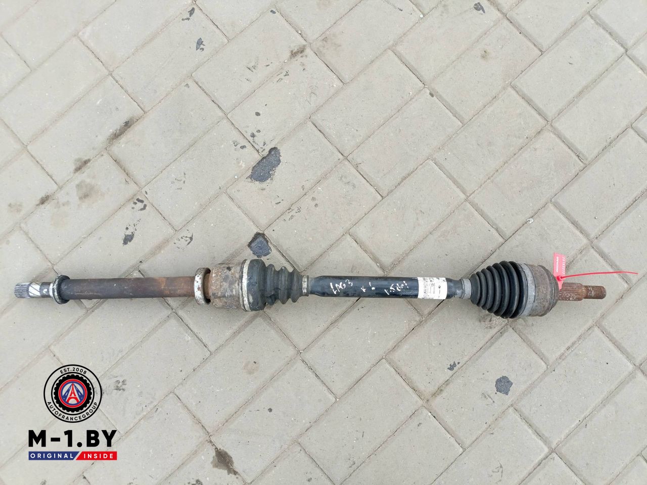 полуось передняя правая (приводной вал, ШРУС) Renault Laguna 3 поколение (2007 - 2012), 1.5 л., дизель