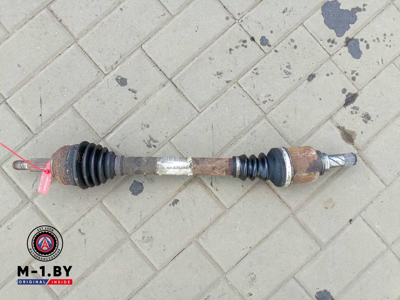 полуось передняя левая (приводной вал, ШРУС) Renault Scenic 2 поколение (2003 - 2006), 1.6 л., бензин, 8200575489