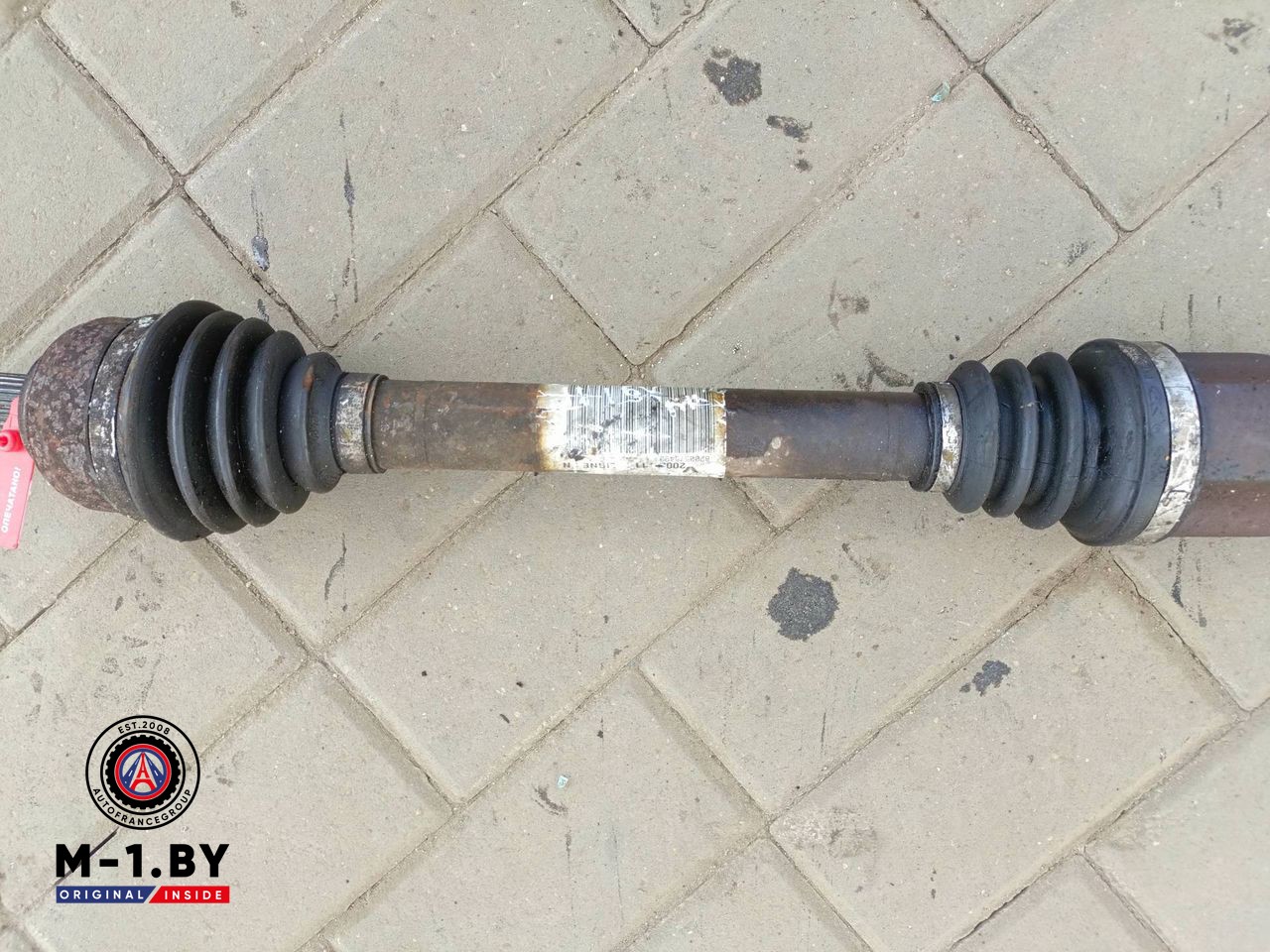 полуось передняя правая (приводной вал, ШРУС) Renault Scenic 2 поколение (2003 - 2006), 1.6 л., бензин, 8200575490