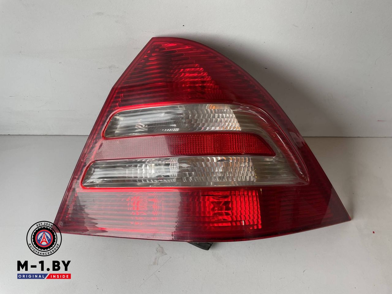 фонарь задний правый Mercedes-Benz C-Класс W203/S203/CL203 [рестайлинг] (2004 - 2008), A2035406234
