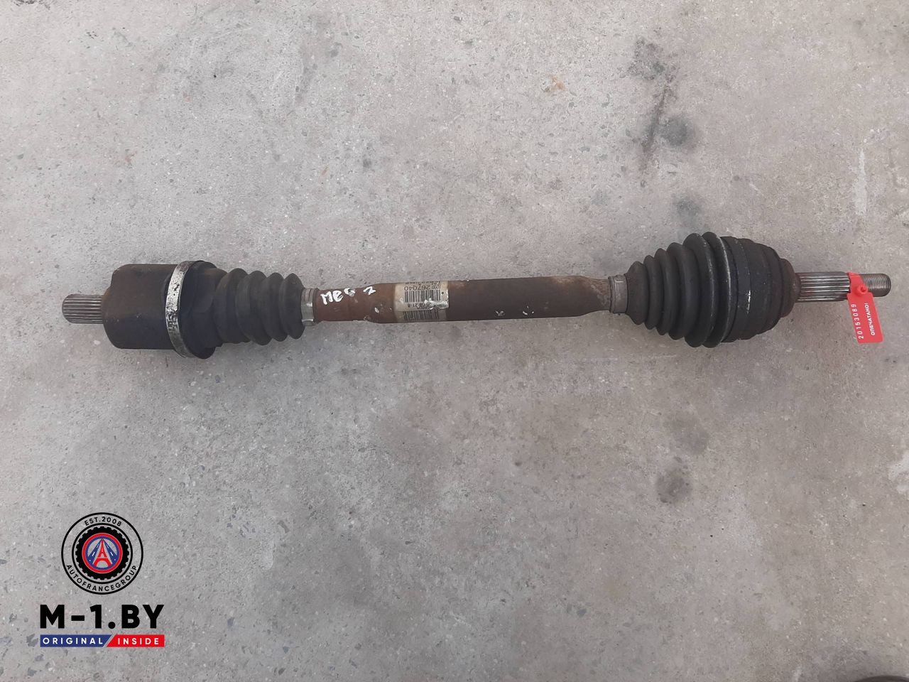 полуось передняя левая (приводной вал, ШРУС) Renault Megane 2 поколение (2002 - 2006), 1.6 л., бензин, АКПП, 8200267040