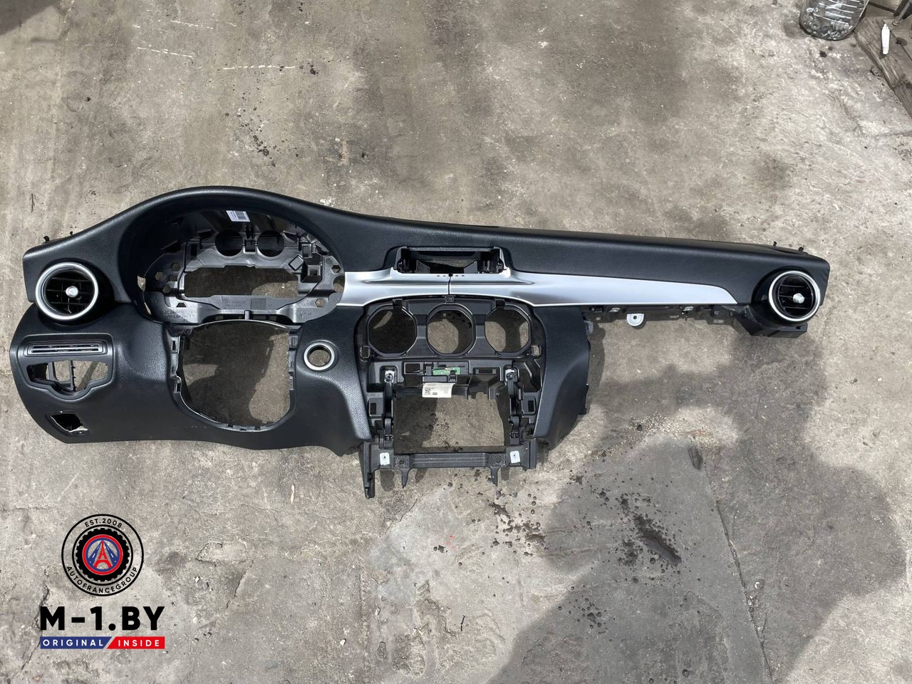 панель передняя салона (торпедо) Mercedes-Benz C-Класс W205/S205/C205 (2014 - 2018)