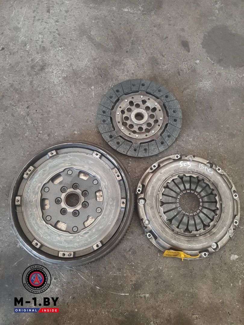 комплект сцепления Renault Scenic 3 поколение (2009 - 2012), 1.5 л., дизель, 8200926712