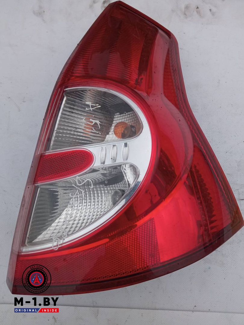 фонарь задний правый Renault Sandero 1 поколение (2009 - 2014)
