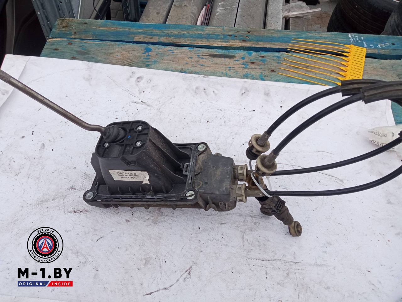 кулиса Renault Logan 1 поколение (2004 - 2009), 1.5 л., МКПП, 8200760429S