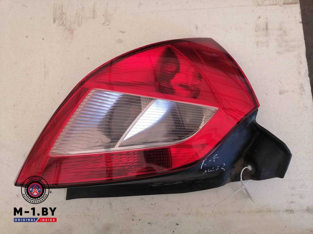 фонарь задний левый Renault Megane 2 поколение (2002 - 2006), 8200073236