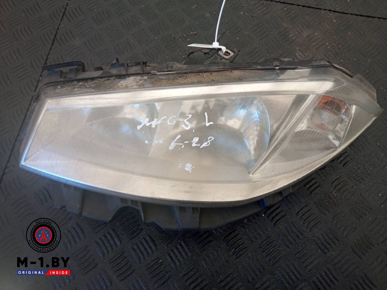 фара левая Renault Megane 2 поколение (2002 - 2006), 89306990