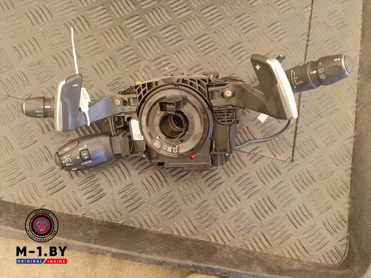 переключатель подрулевой (стрекоза) Peugeot 3008 2 поколение (2017 - 2026), 98094487ZD