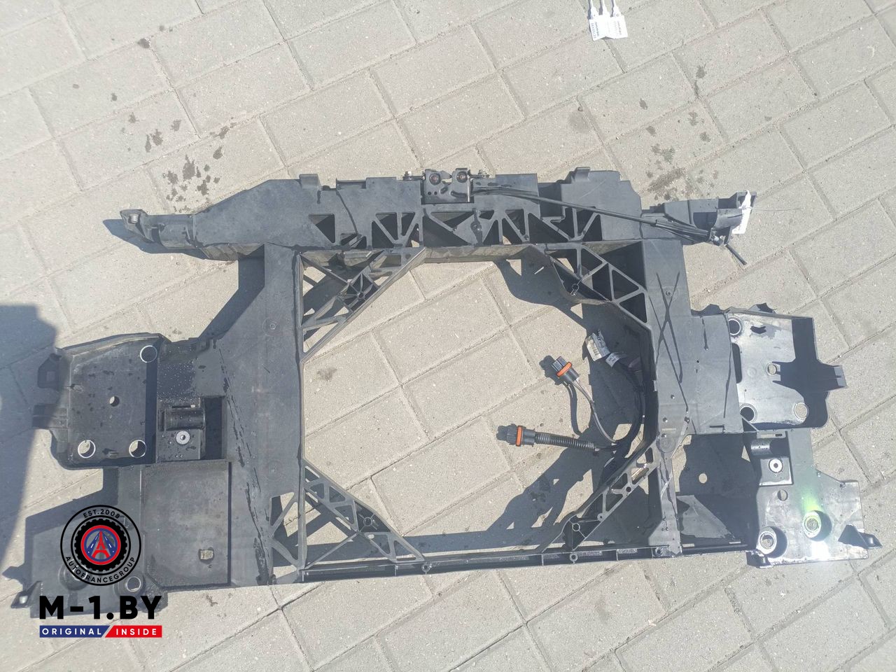 передняя панель крепления облицовки (телевизор) Renault Scenic 3 поколение (2009 - 2012), 1.5 л., дизель, 752100007R