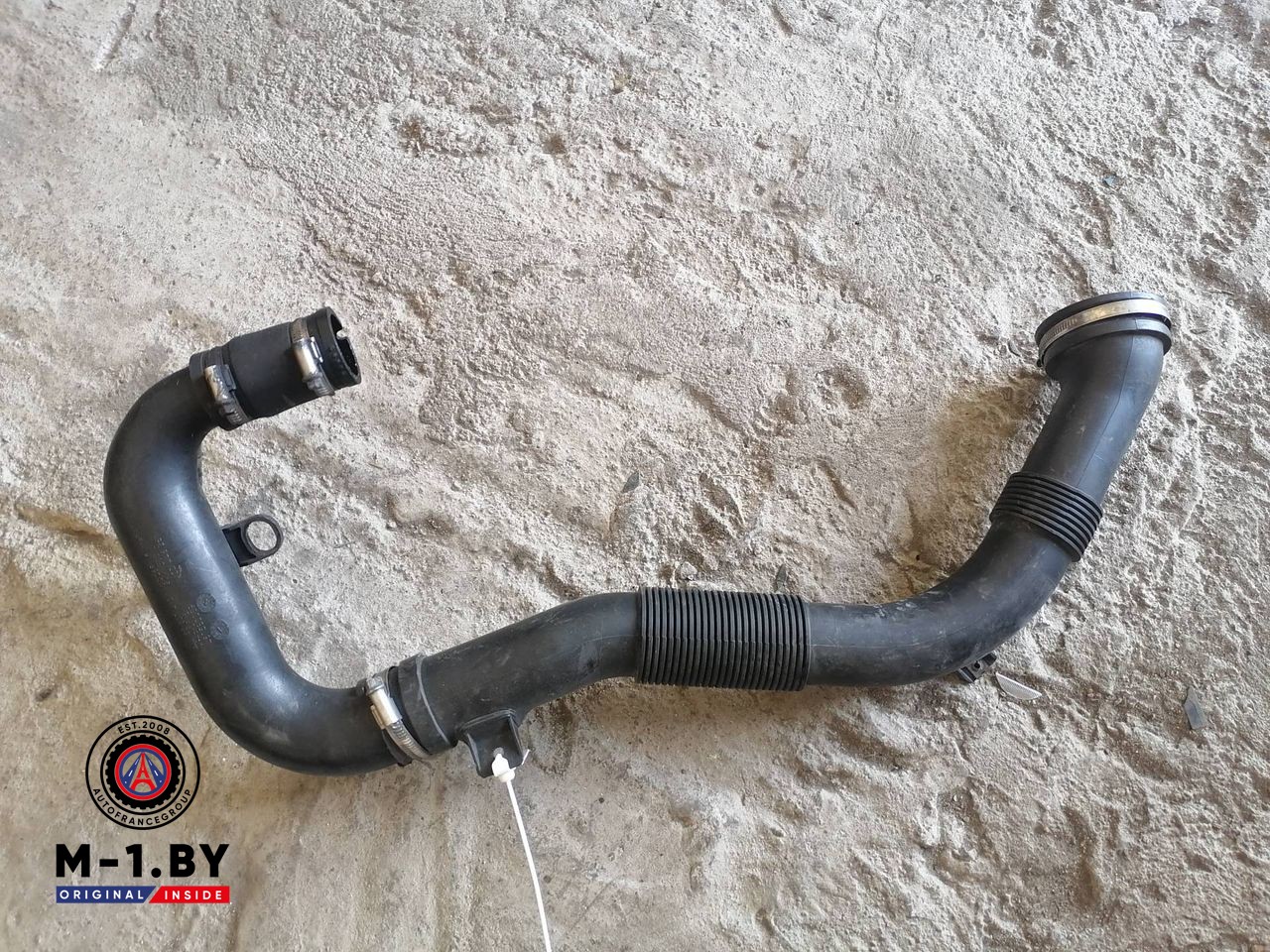 патрубок интеркулера Opel Corsa D (2006 - 2010), 55557415