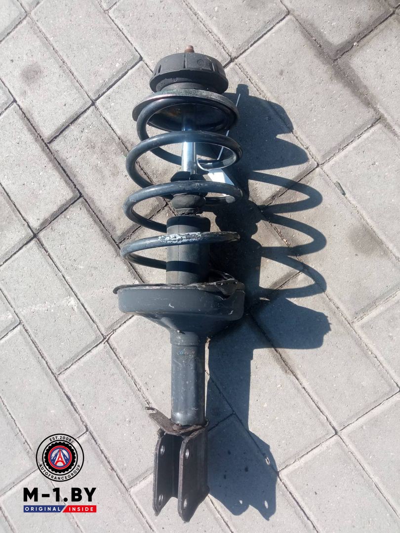 стойка передняя левая Renault Clio 2 поколение [рестайлинг] (2001 - 2003), 1.9 л., дизель