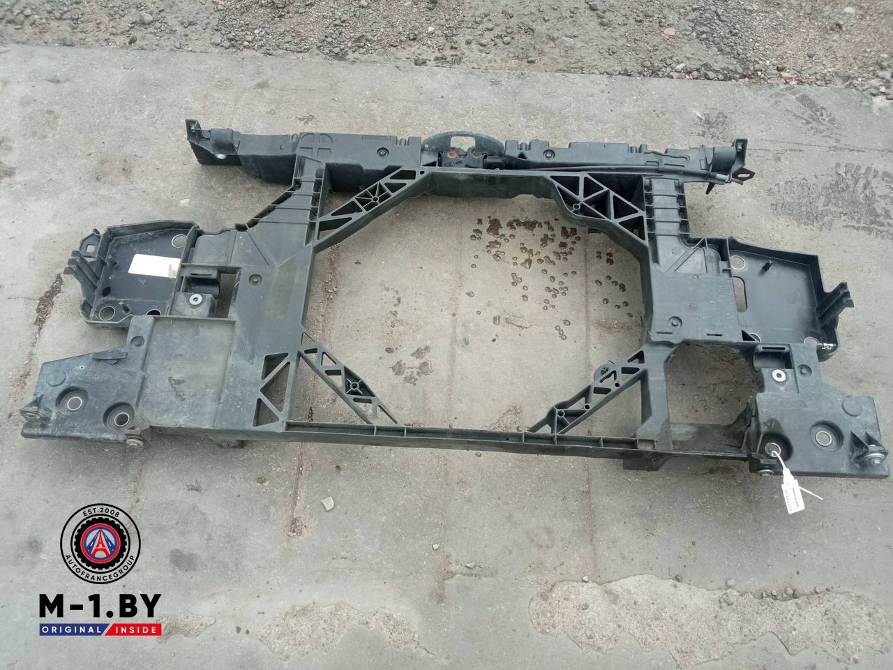 передняя панель крепления облицовки (телевизор) Renault Megane 3 поколение (2008 - 2014), 1.5 л., дизель