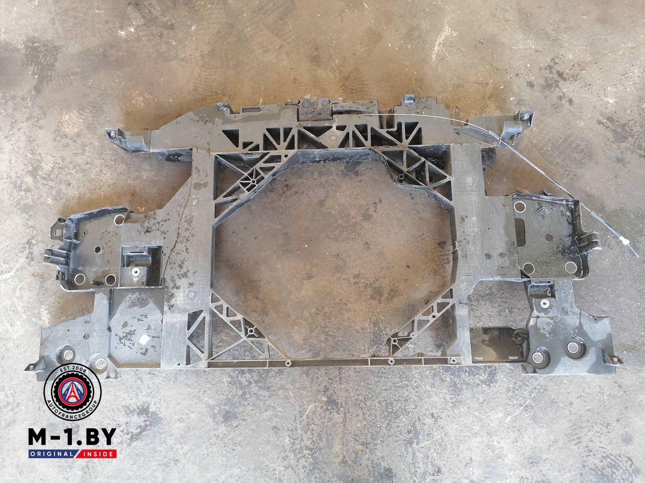 передняя панель крепления облицовки (телевизор) Renault Scenic 3 поколение (2009 - 2012), 1.5 л., дизель
