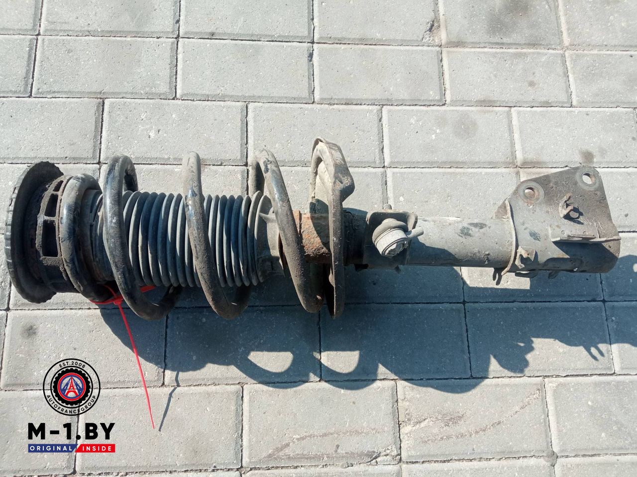 стойка передняя правая Renault Master 3 поколение (2010 - 2014), 543207065R