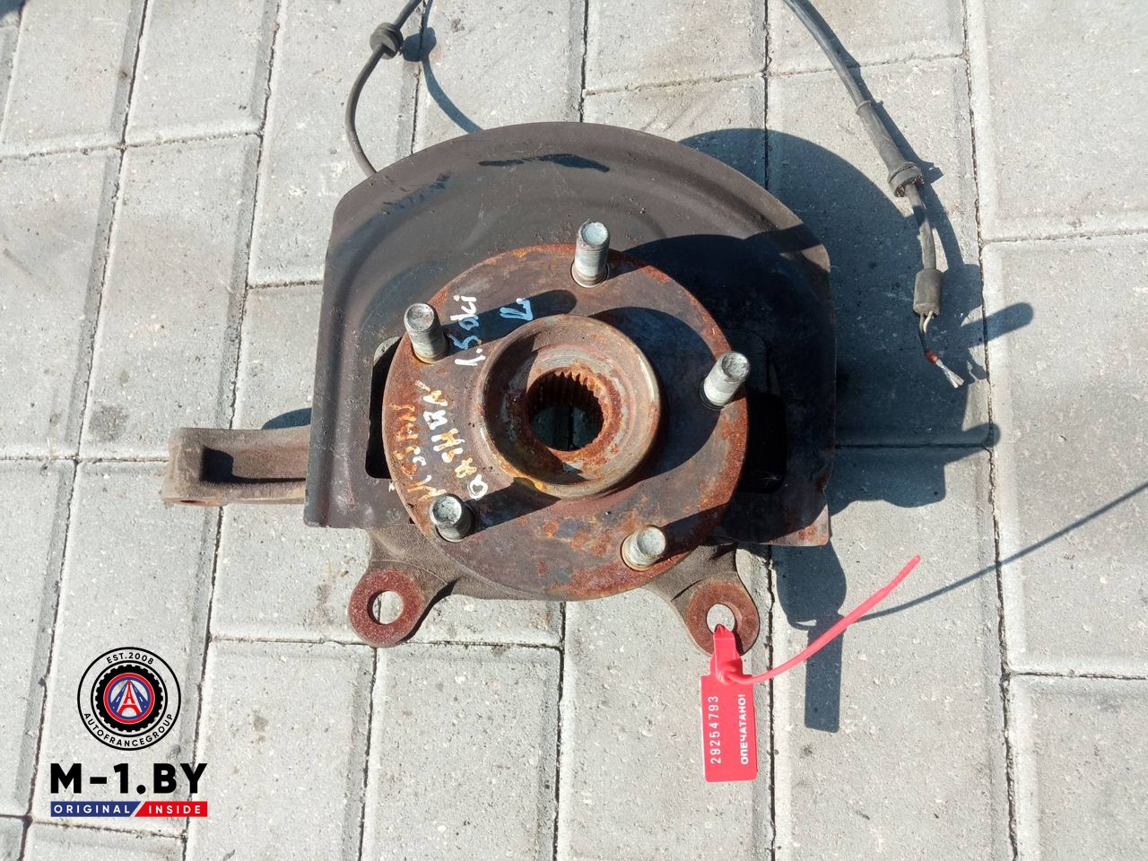 ступица передняя левая Nissan Qashqai 1 поколение (2006 - 2010), 1.5 л., дизель