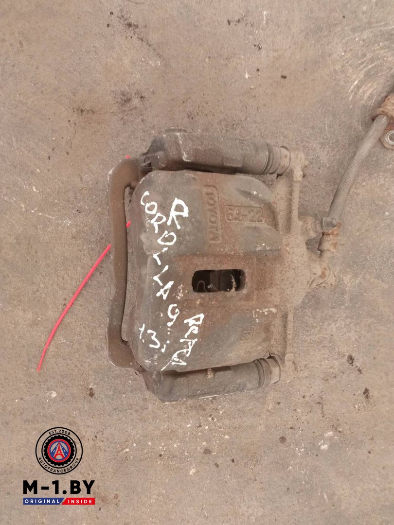 суппорт передний правый Toyota Corolla 9 поколение (E120/E130) (2000 - 2004), 1.3 л., бензин