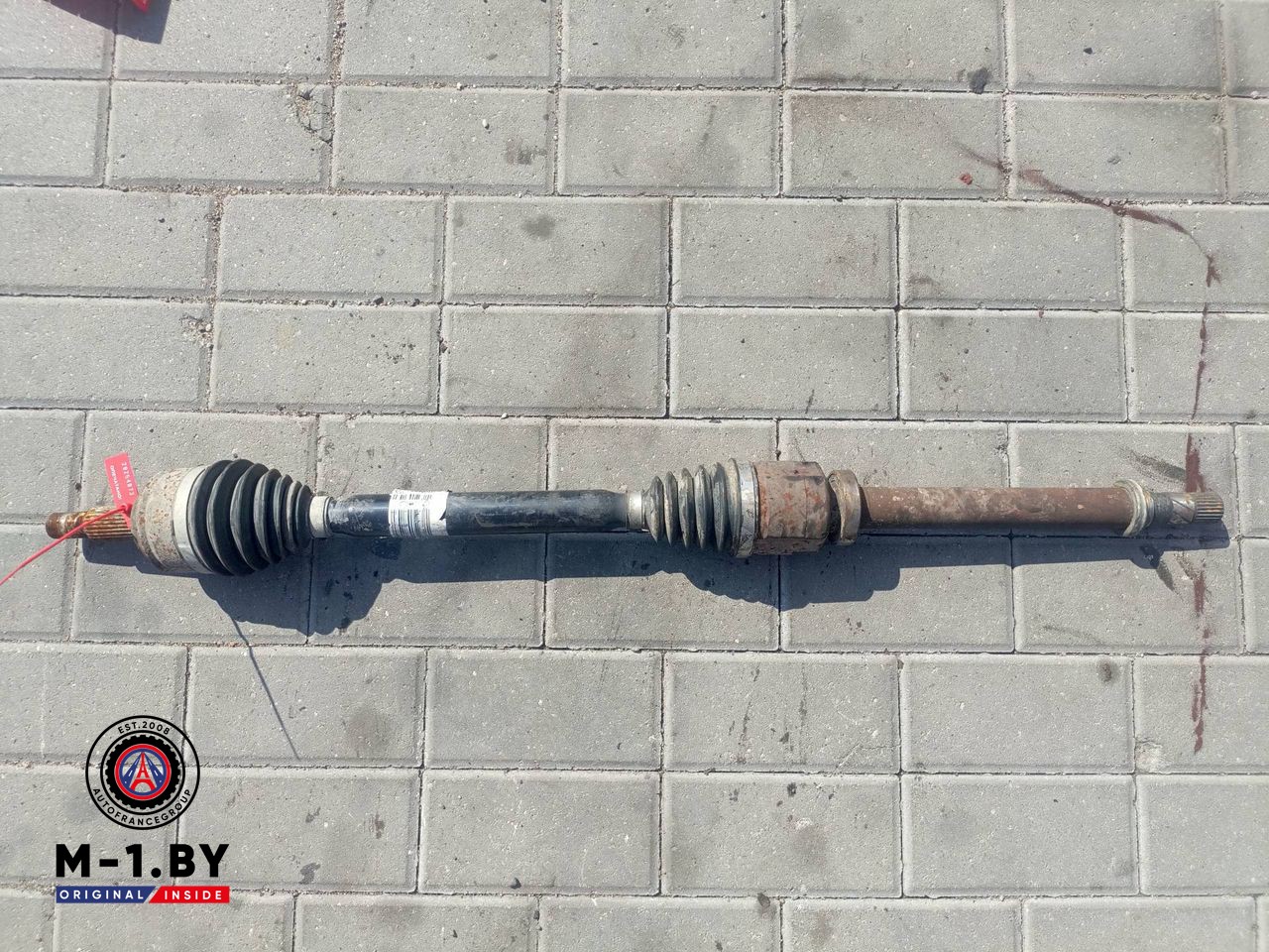 полуось передняя правая (приводной вал, ШРУС) Renault Laguna 3 поколение (2007 - 2012), 1.5 л., дизель, 8200934677