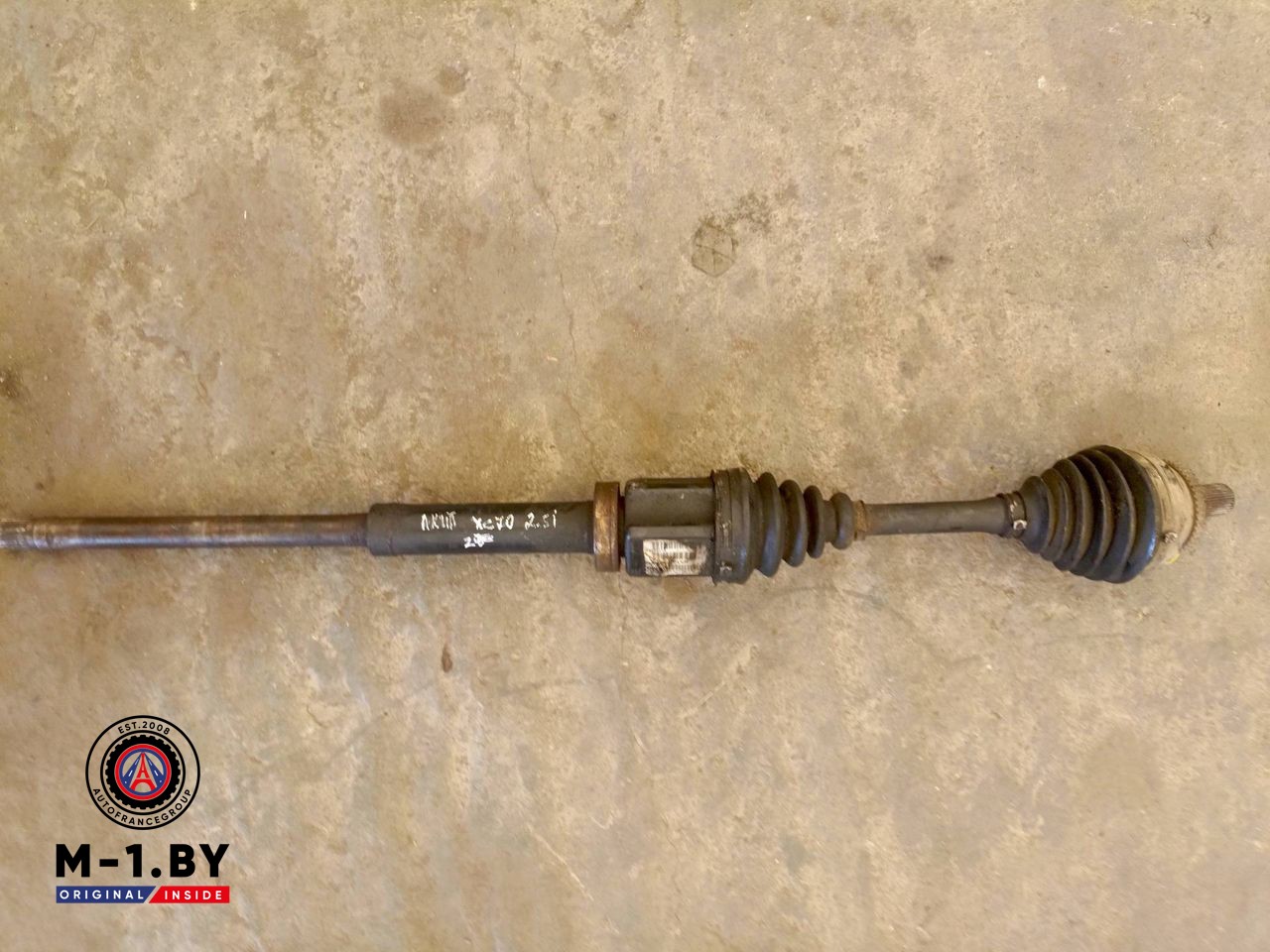 полуось передняя правая (приводной вал, ШРУС) Volvo XC70 1 поколение (1998 - 2000), 2.5 л., бензин