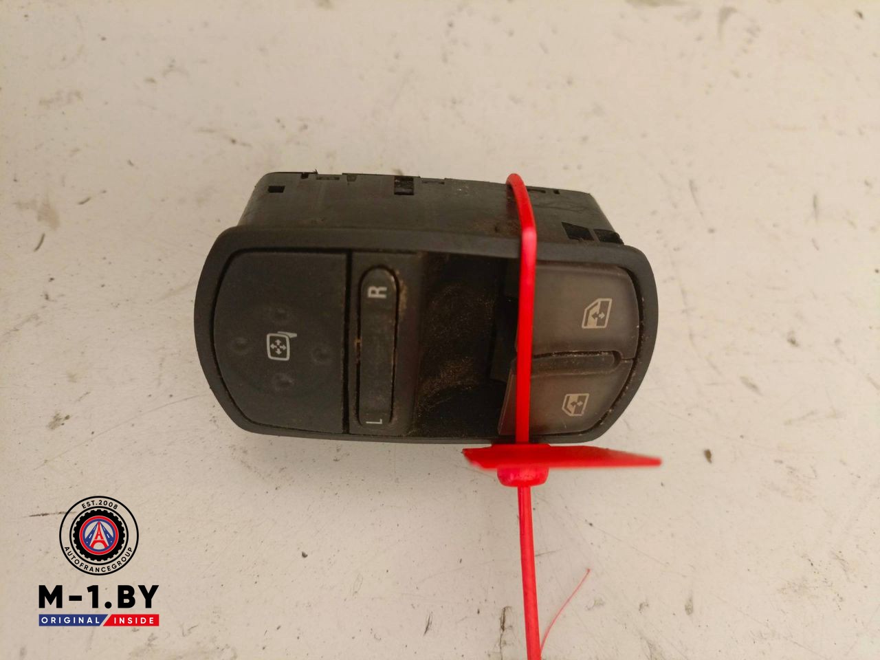 блок управления стеклоподъемниками Opel Corsa D (2006 - 2010), 13258522AD