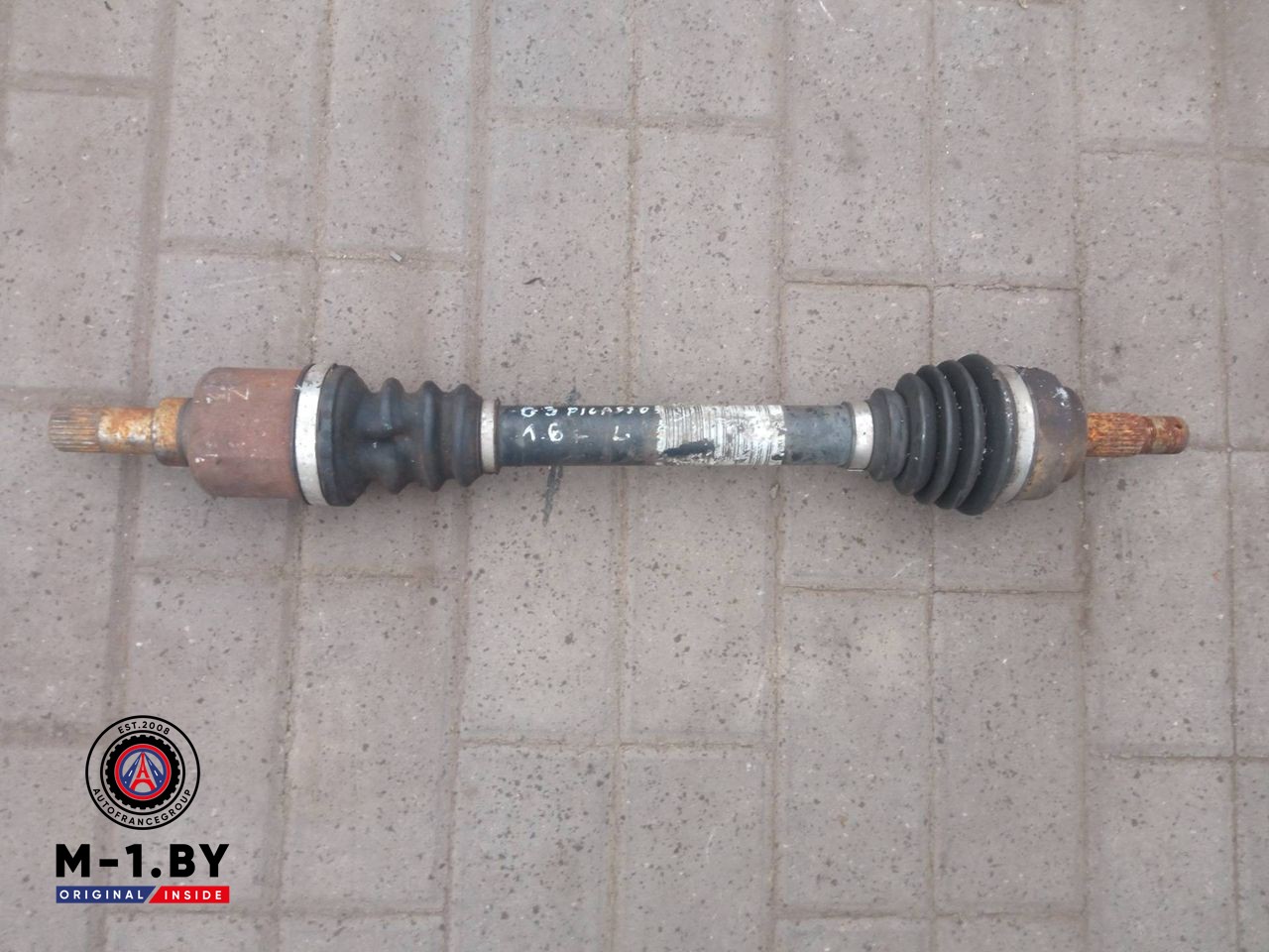 полуось передняя левая (приводной вал, ШРУС) Citroen C3 Picasso 1 поколение (2008 - 2013), 1.6 л.