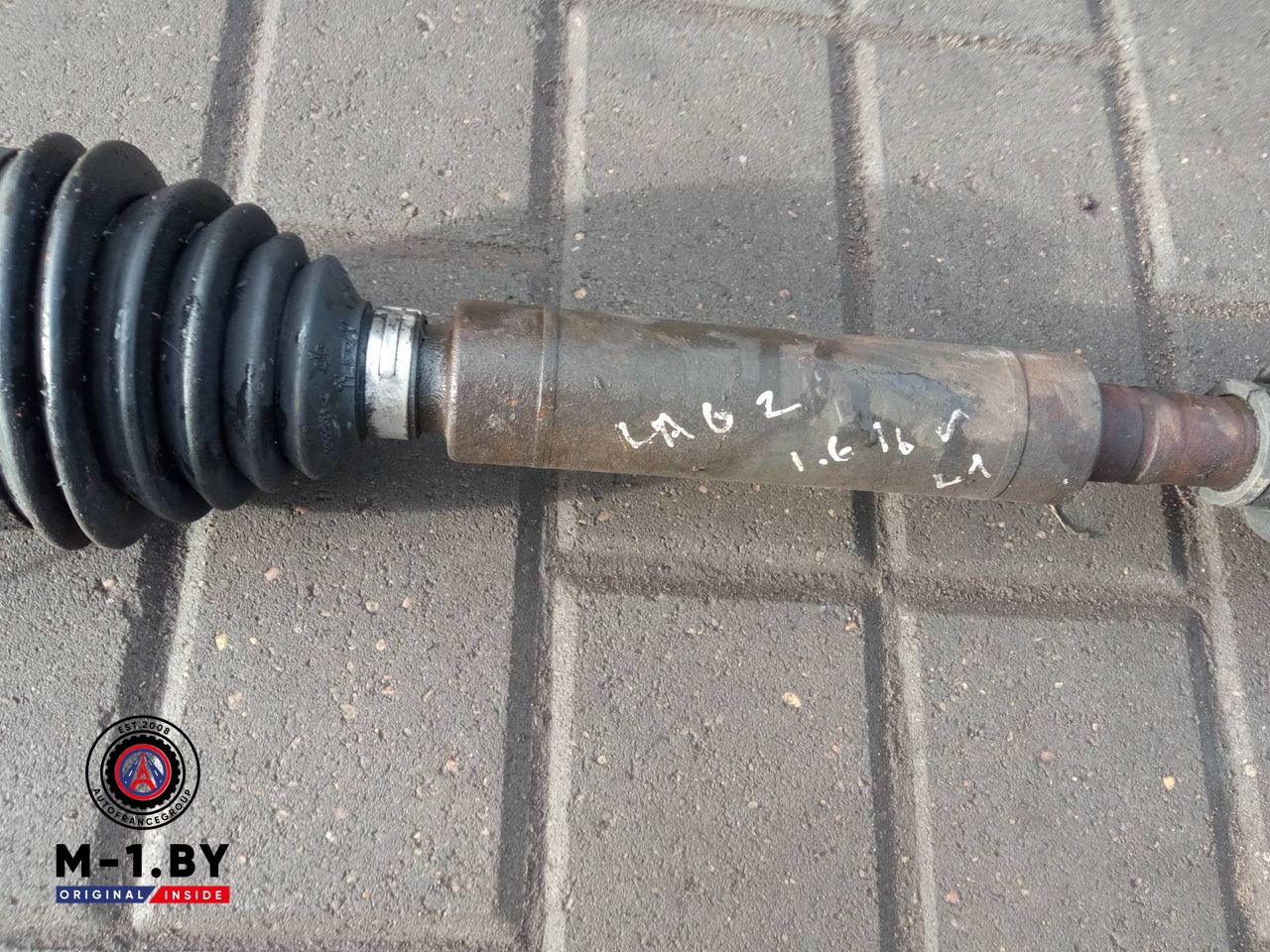 полуось передняя правая (приводной вал, ШРУС) Renault Laguna 2 поколение (2001 - 2005), 1.6 л.