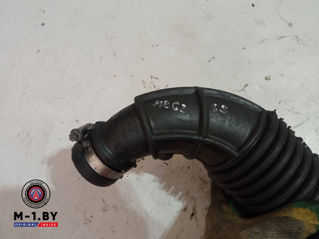 патрубок воздушного фильтра Renault Megane 3 поколение (2008 - 2014), 1.5 л., дизель, 8200750731