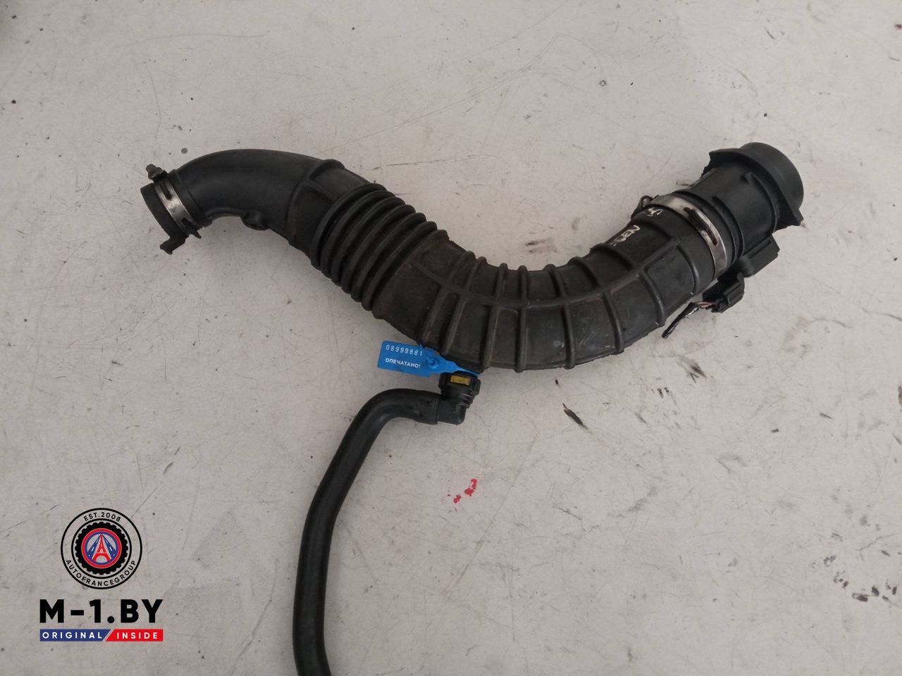 патрубок воздушного фильтра Renault Scenic 2 поколение (2003 - 2006), 8200500384A