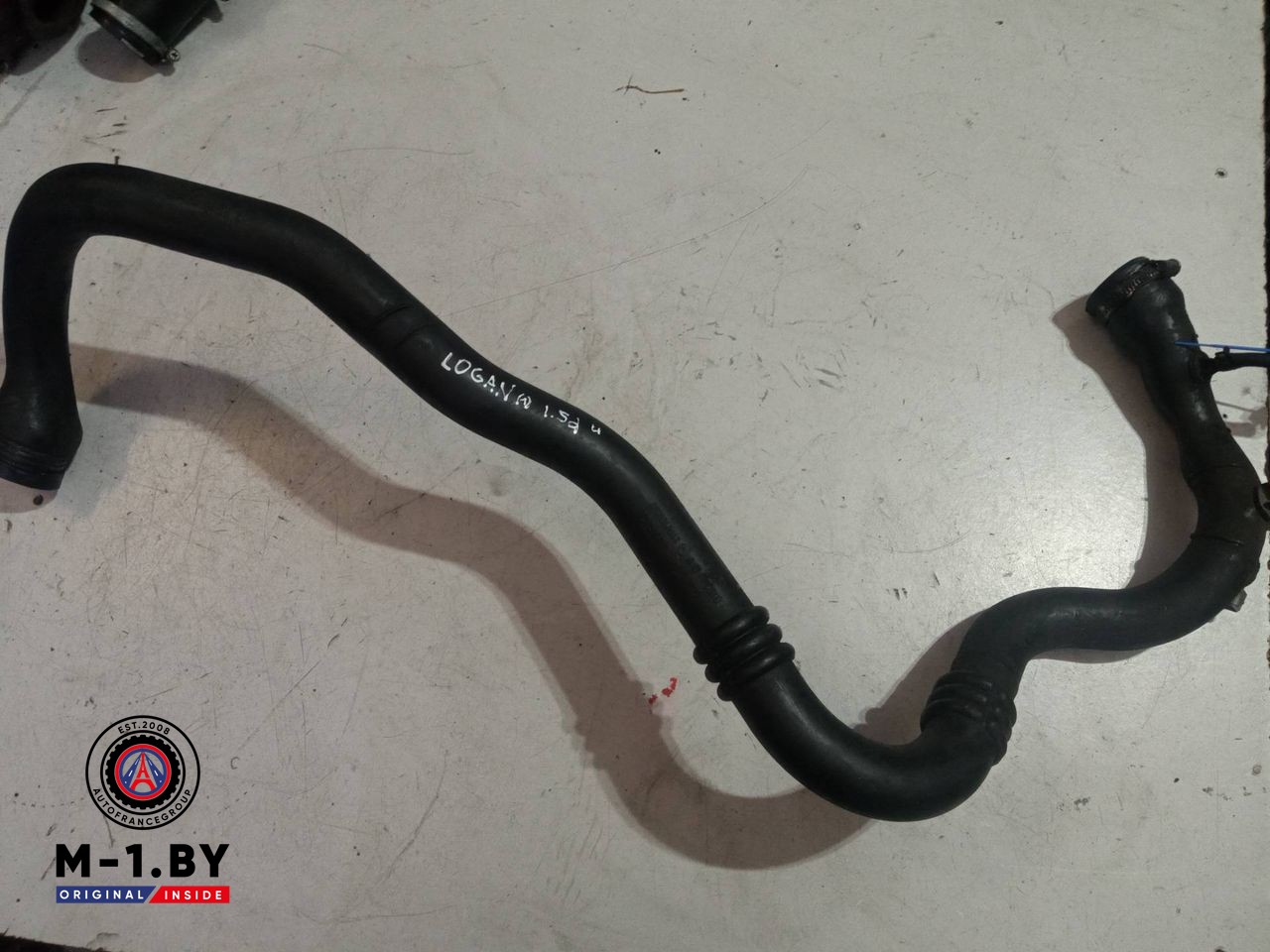 патрубок интеркулера Renault Logan 1 поколение (2004 - 2009), 1.5 л., 8200889766