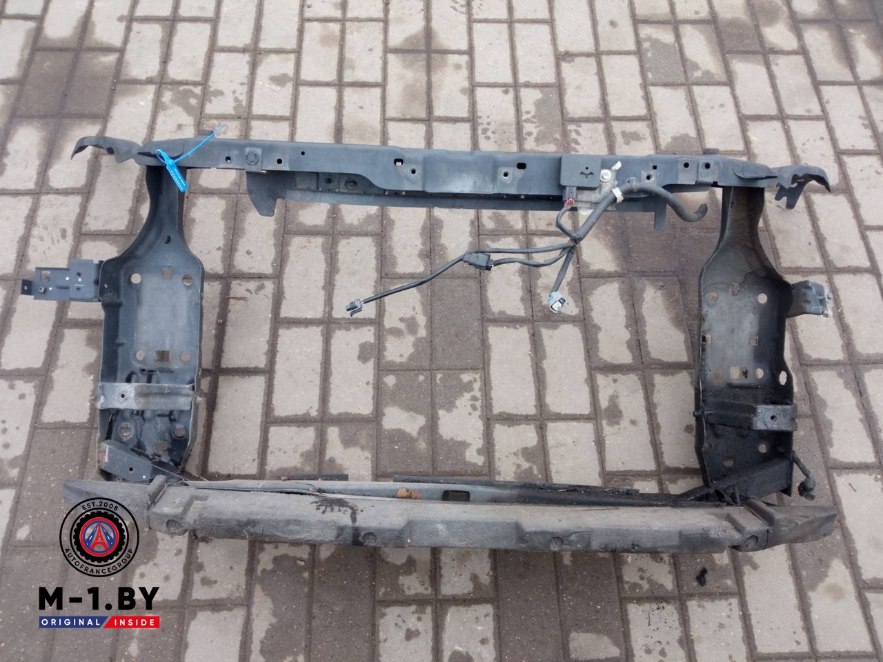 передняя панель крепления облицовки (телевизор) Nissan Qashqai J10 [рестайлинг] (2010 - 2013)