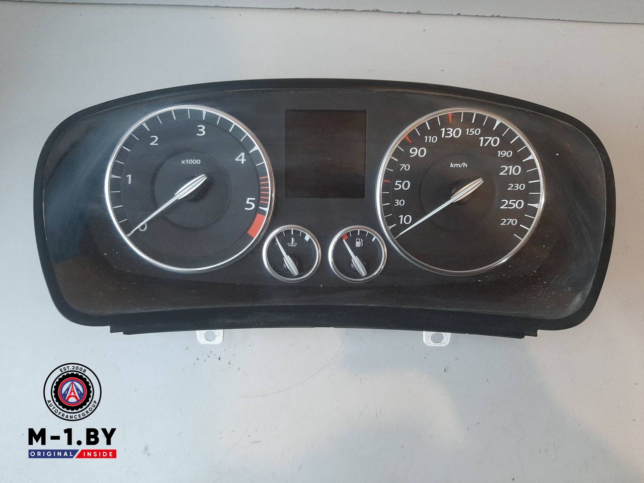 щиток приборов (приборная панель) Renault Laguna 3 поколение (2007 - 2012), 250450036R