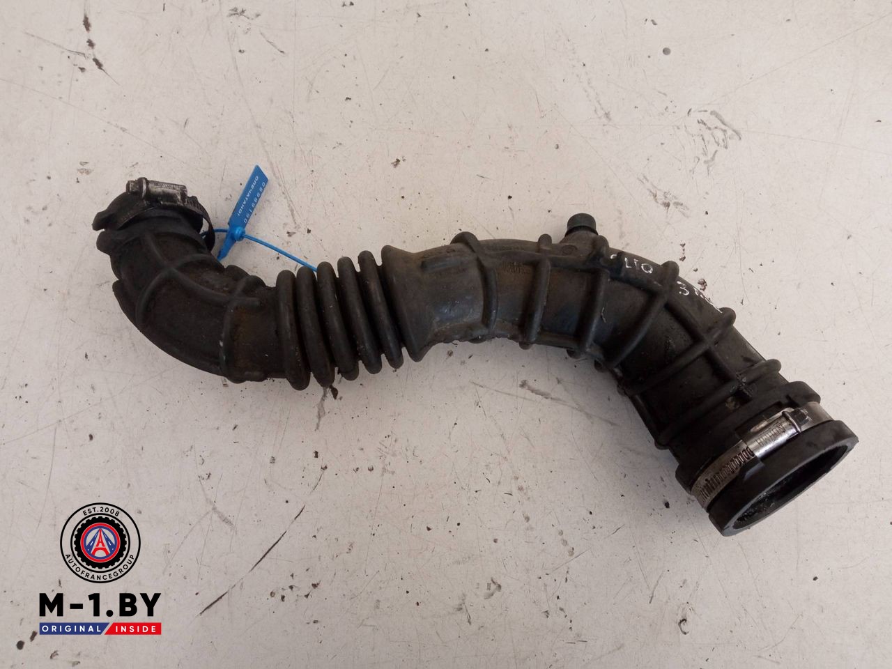 патрубок воздушного фильтра Renault Clio 3 поколение (2005 - 2009), 8200500383